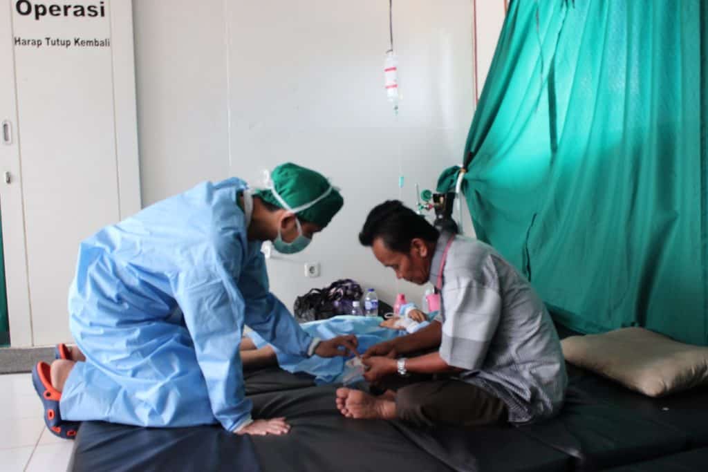 Nasir and father_floatinghospital