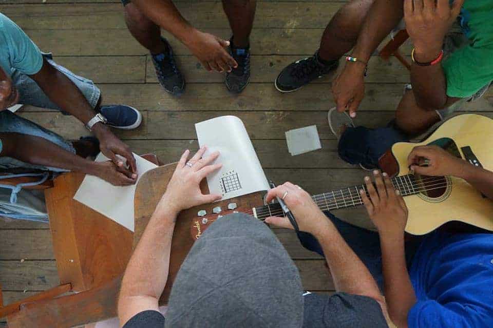 changing_the_world_through_music_guitarsforglory